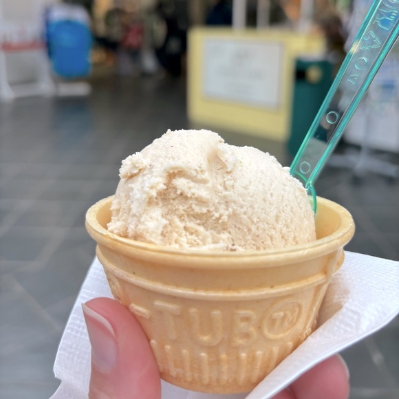 Meet your Posher, Kelly - Picture 1 of 1